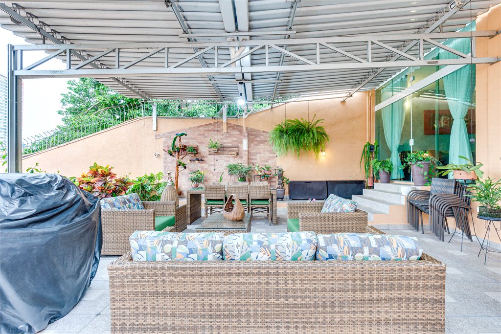 Casa à venda com 4 quartos, sendo 1 suíte, em Brooklin Paulista, São Paulo, SP