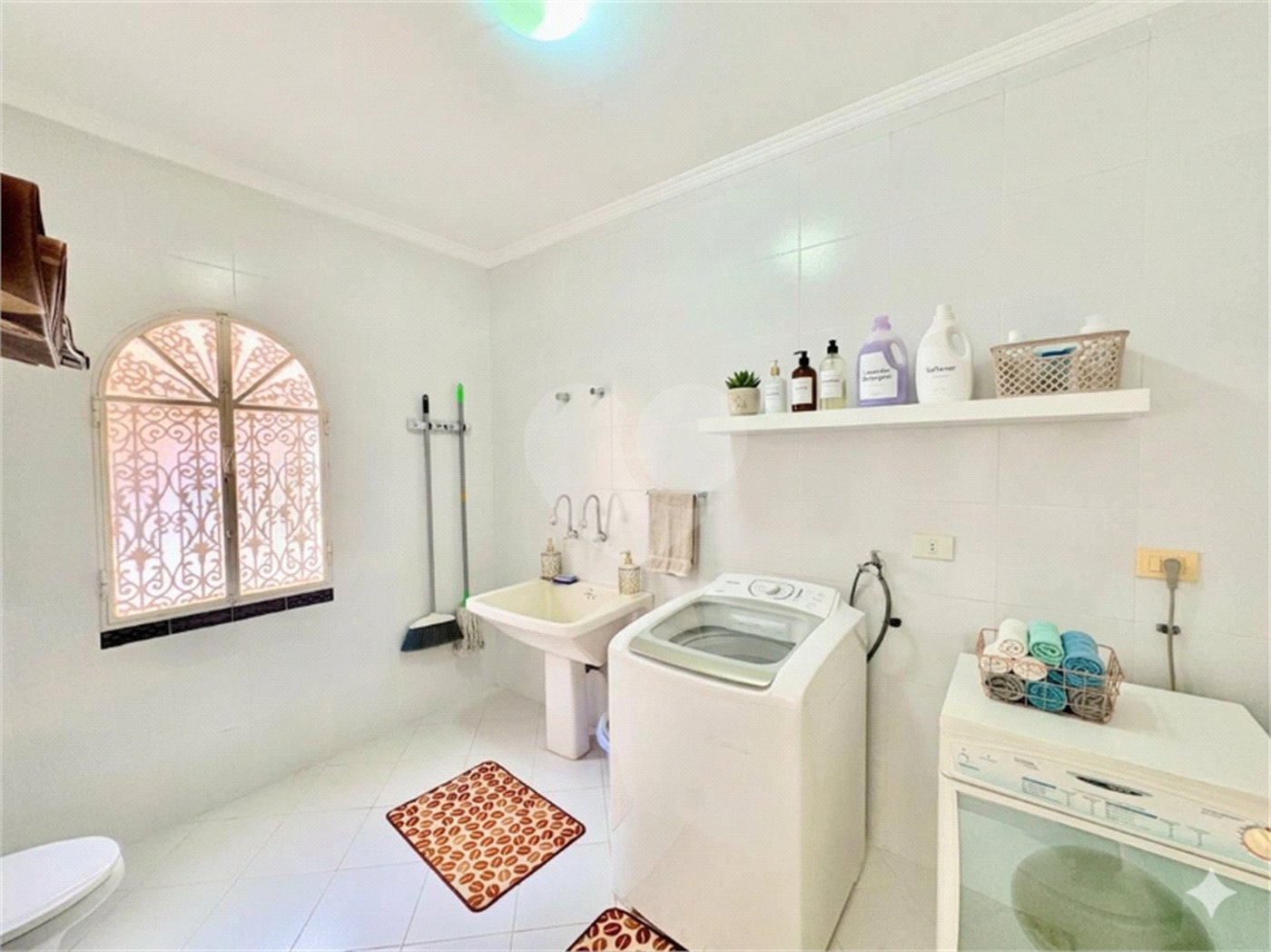 Sobrado à venda ou para alugar com 4 suítes em Vila Albertina, São Paulo, SP