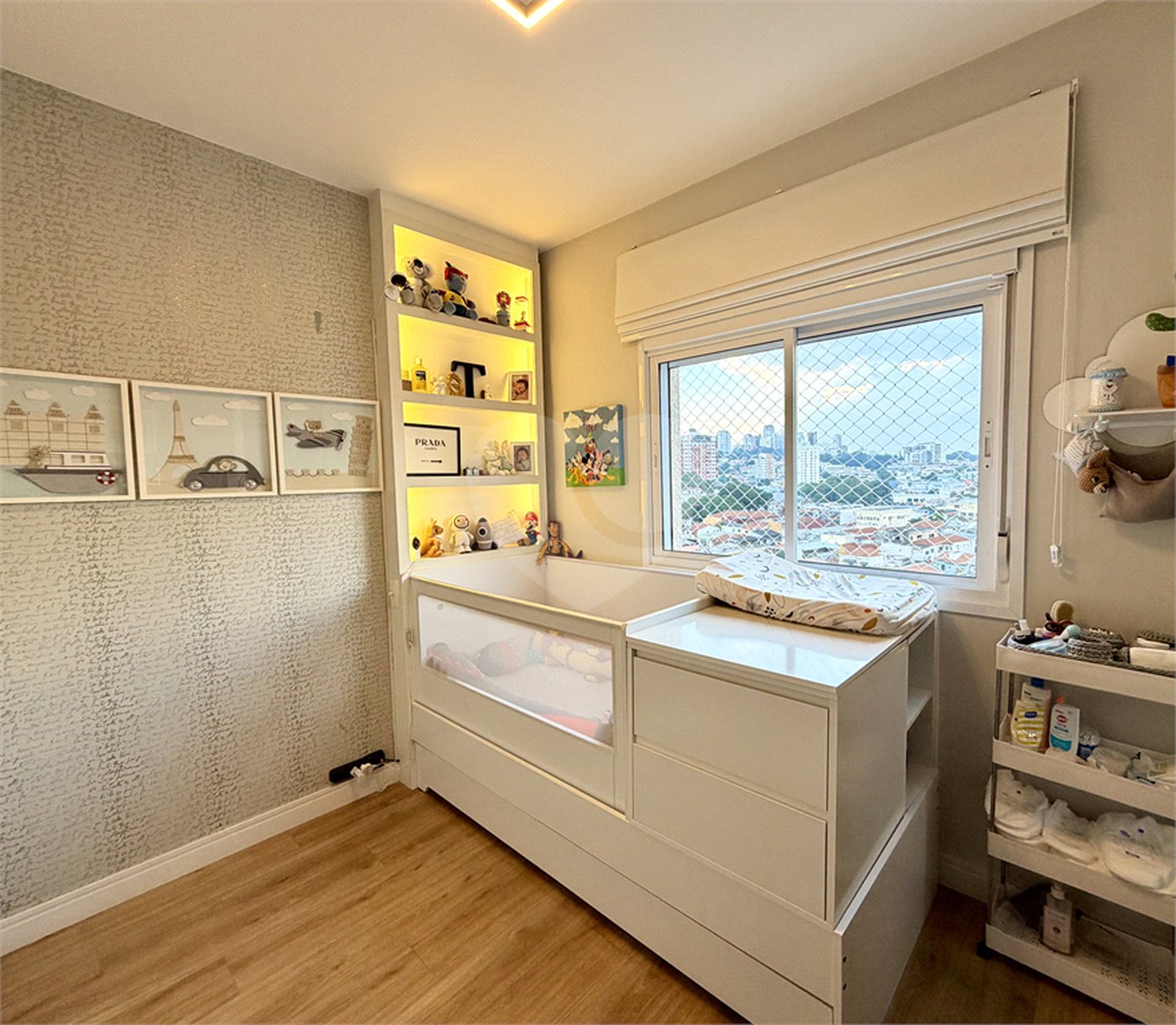 Apartamento à venda com 3 suítes em Vila Romana, São Paulo, SP