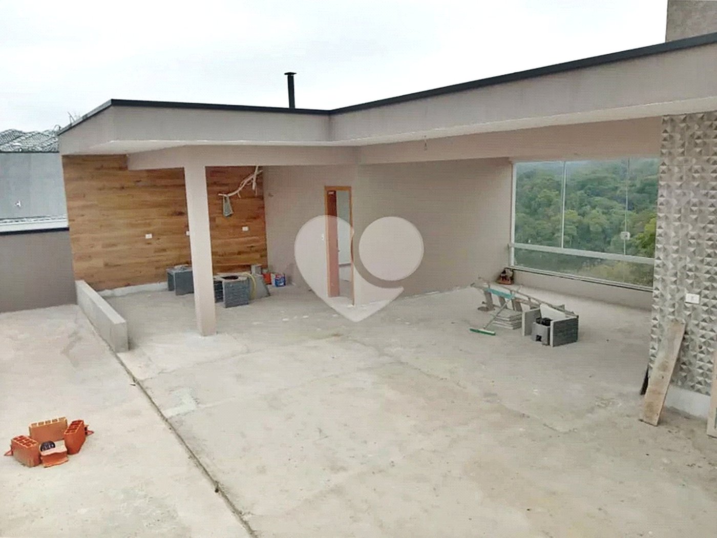 Casa à venda com 4 quartos, sendo 3 suítes, no condomínio Residencial Ecologico da Cantareira, Mairiporã - SP