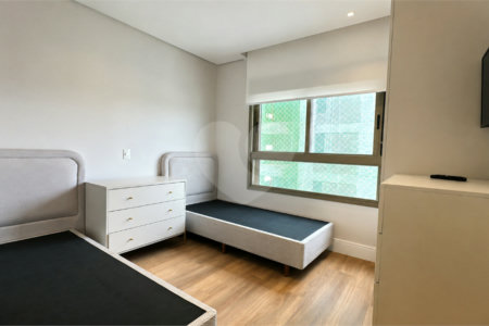Apartamento à venda com 3 suítes em Indianópolis, São Paulo, SP