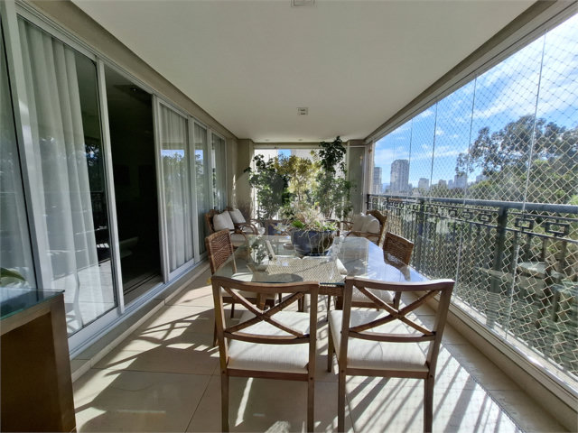 Apartamento à venda com 3 suítes em Santana, São Paulo, SP