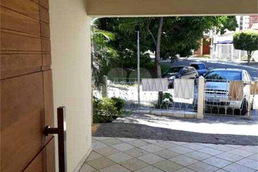 Casa à venda com 4 quartos, sendo 2 suítes, em Santana, São Paulo, SP