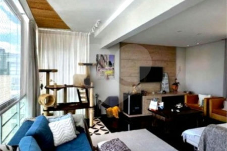 Cobertura à venda com 3 suítes em Vila Olímpia, São Paulo, SP