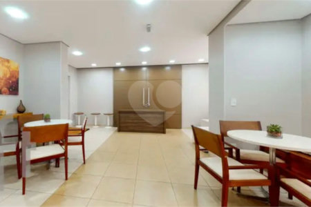 Apartamento à venda com 3 quartos, sendo 1 suíte, em Parque Reboucas, São Paulo, SP