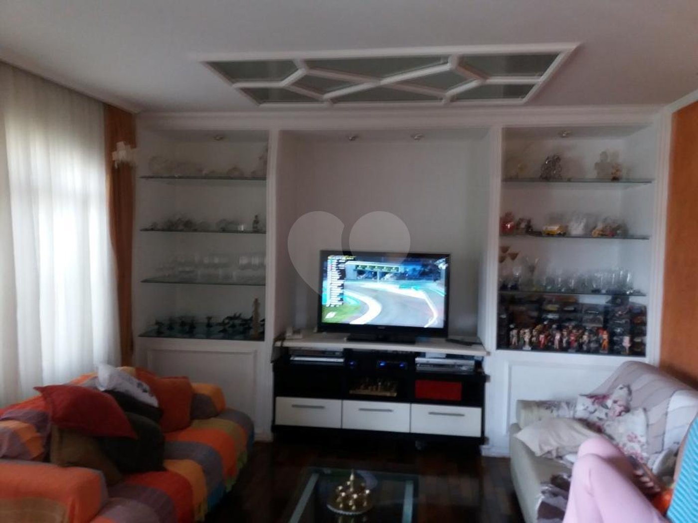 Sobrado à venda com 4 quartos, sendo 2 suítes, em Tremembé, São Paulo, SP