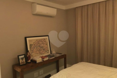 Apartamento à venda com 3 suítes em Granja Julieta, São Paulo, SP