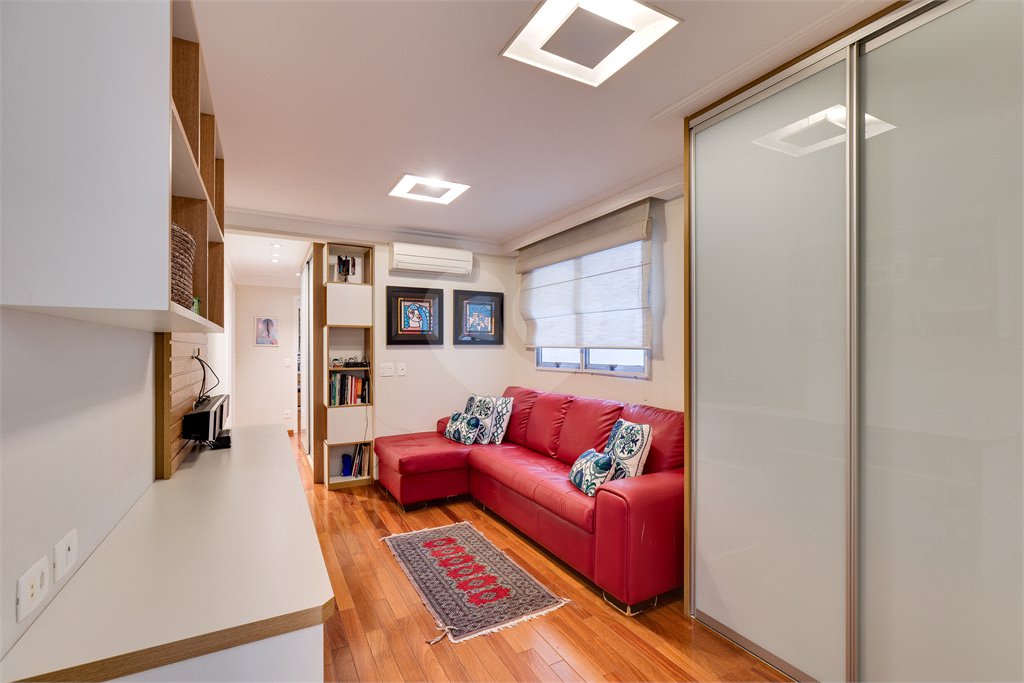 Apartamento à venda com 3 suítes em Granja Julieta, São Paulo, SP