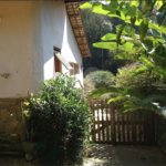 Casa à venda com 4 quartos, sendo 1 suíte, no condomínio Quinta da Cachoeira, Embu das Artes - SP
