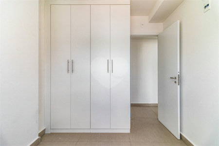 Apartamento à venda com 3 quartos, sendo 1 suíte,  em Vila Anastácio, São Paulo, SP