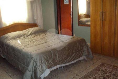 Sobrado à venda com 8 quartos em Vila Medeiros, São Paulo, SP