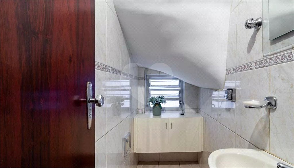 Casa à venda com 3 quartos, sendo 1 suíte, em Vila Olímpia, São Paulo, SP