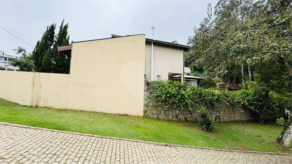 Casa à venda com 3 suítes no condomínio Residencial Delle Stelle, Louveira - SP