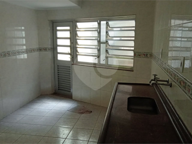 Sobrado à venda com 9 quartos, sendo 1 suíte,  em Jaçanã, São Paulo, SP
