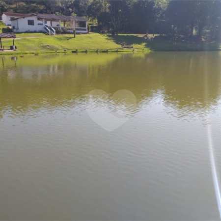 Sítio à venda com 4 quartos, sendo 1 suíte,  em Cruz das Almas, Biritiba-mirim, SP