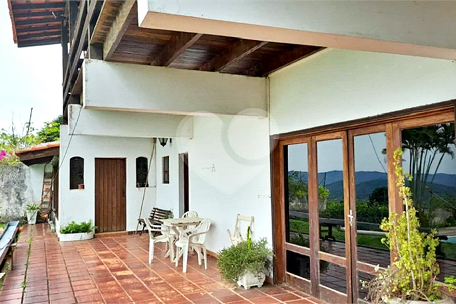 Casa à venda com 6 quartos, sendo 3 suítes, em Serra da Cantareira, Mairiporã, SP