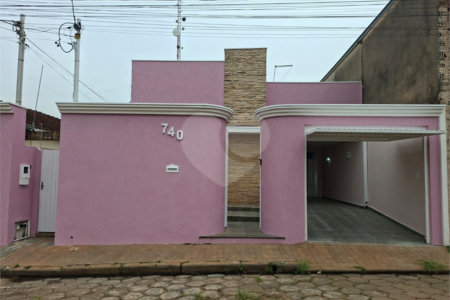 Casa à venda ou para alugar com 3 quartos, sendo 1 suíte, em Vila Aparecida, Itapetininga, SP