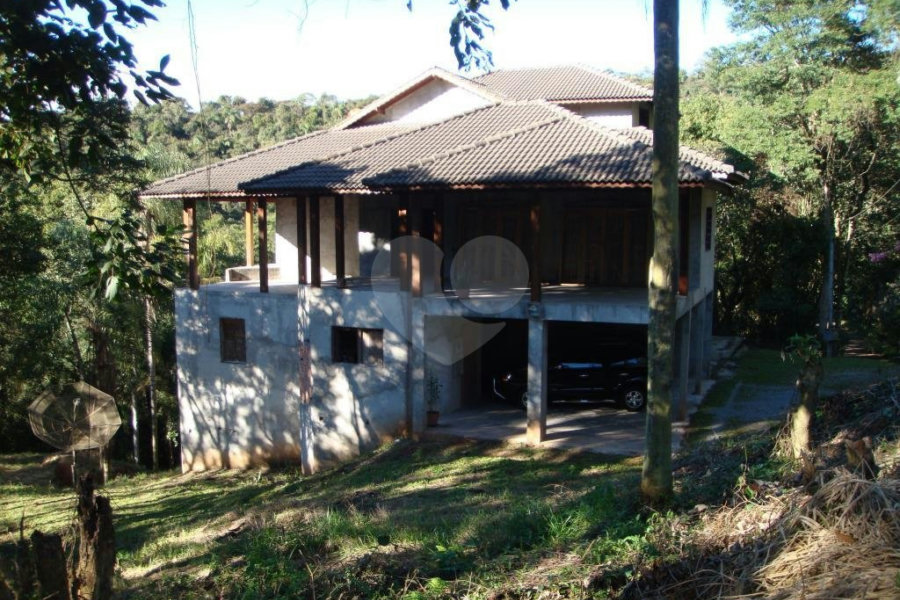 Casa à venda com 4 suítes em Serra da Cantareira, Mairiporã, SP
