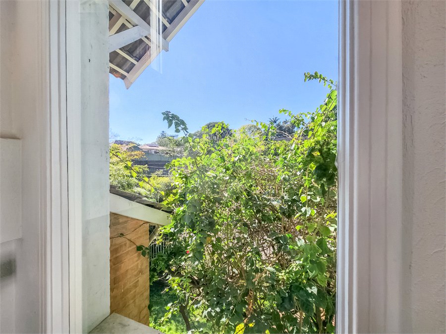Casa de Vila à venda com 4 quartos, sendo 2 suítes, em Alto da Boa Vista, São Paulo, SP