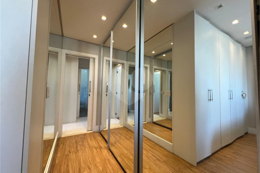 Cobertura à venda com 5 quartos, sendo 3 suítes,  em Santana, São Paulo, SP