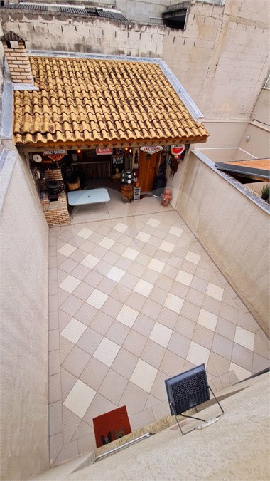 Sobrado à venda com 3 quartos, sendo 1 suíte,  em Jardim Leocádia, Sorocaba, SP
