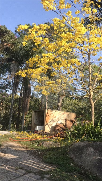 Sobrado à venda com 3 suítes em Barreiro, Mairiporã, SP
