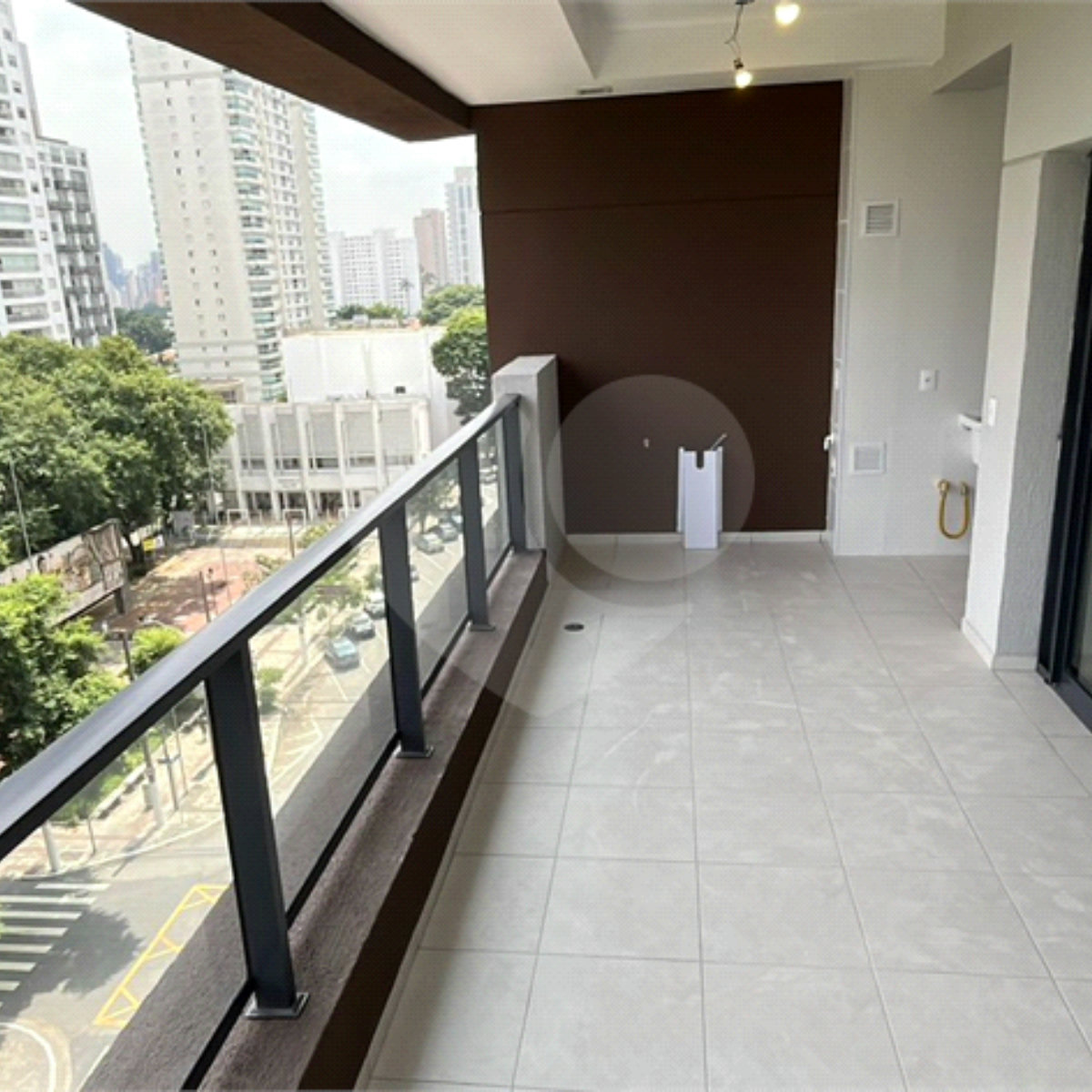 Apartamento à venda com 3 quartos, sendo 1 suíte, em Alto da Boa Vista, São Paulo, SP