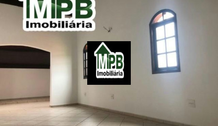 Sobrado à venda com 4 quartos, sendo 2 suítes,  em Jardim Pagliato, Sorocaba, SP