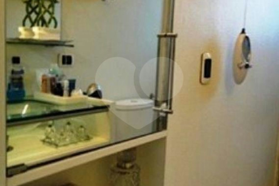 Casa à venda com 4 quartos, sendo 3 suítes, no condomínio Residencial Jardim Itatinga, São Paulo - SP