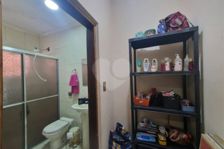Casa à venda com 4 quartos, sendo 1 suíte, em Jardim São Carlos, Sorocaba, SP