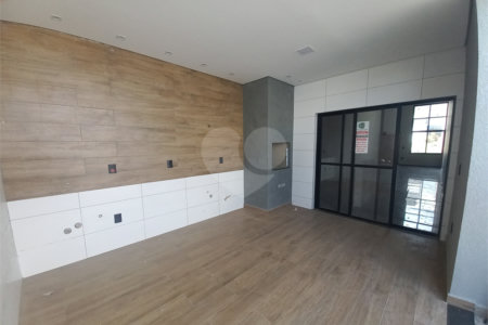 Casa à venda com 3 quartos, sendo 1 suíte, no condomínio Horto Florestal Villagio, Sorocaba - SP