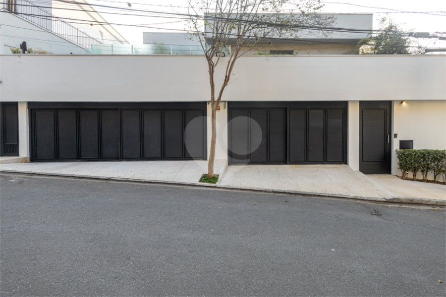 Casa à venda com 4 suítes em Jardim Guedala, São Paulo, SP