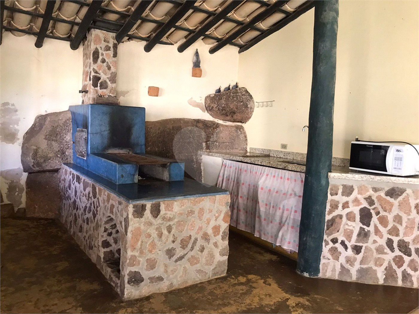 Sítio à venda com 6 quartos, sendo 1 suíte, em Sítio Santa Terezinha, Salto, SP