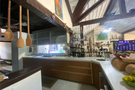 Casa à venda com 6 quartos, sendo 4 suítes, em Canto, Armação dos Búzios, RJ