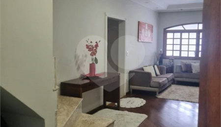 Sobrado à venda com 3 quartos, sendo 1 suíte,  em Vila Dom Pedro II, São Paulo, SP