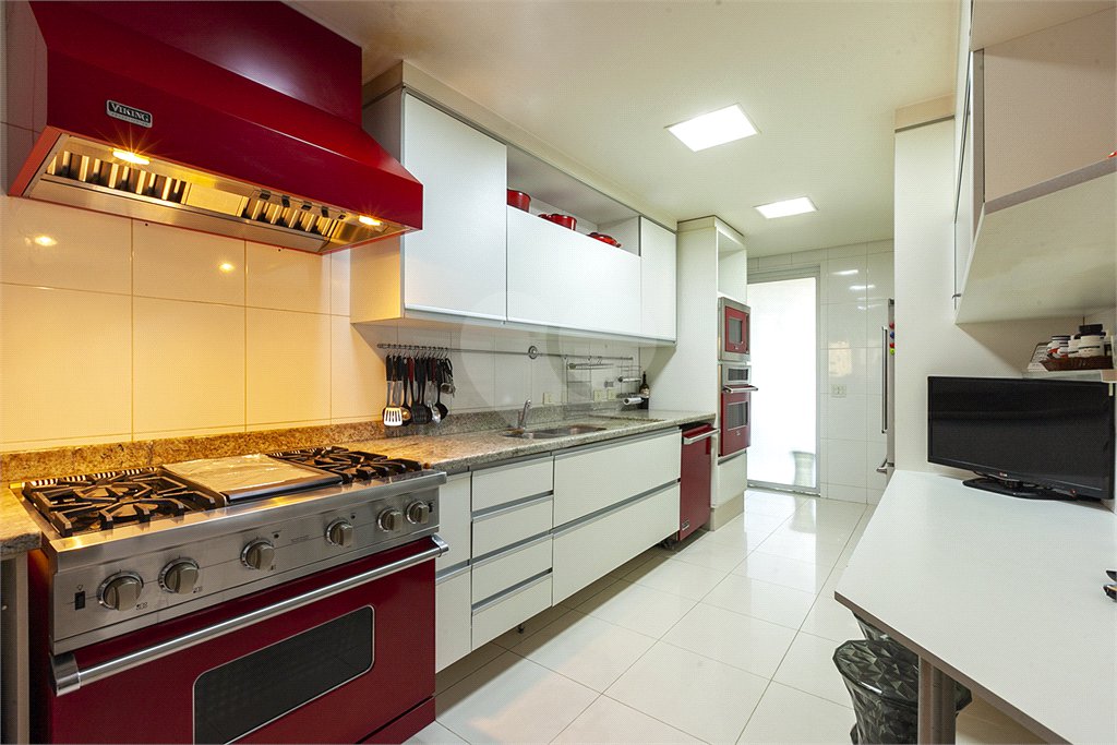 Apartamento à venda com 3 suítes em Panamby, São Paulo, SP