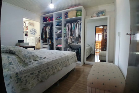 Casa à venda com 3 quartos, sendo 1 suíte,  em Recreio Maristela, Atibaia, SP
