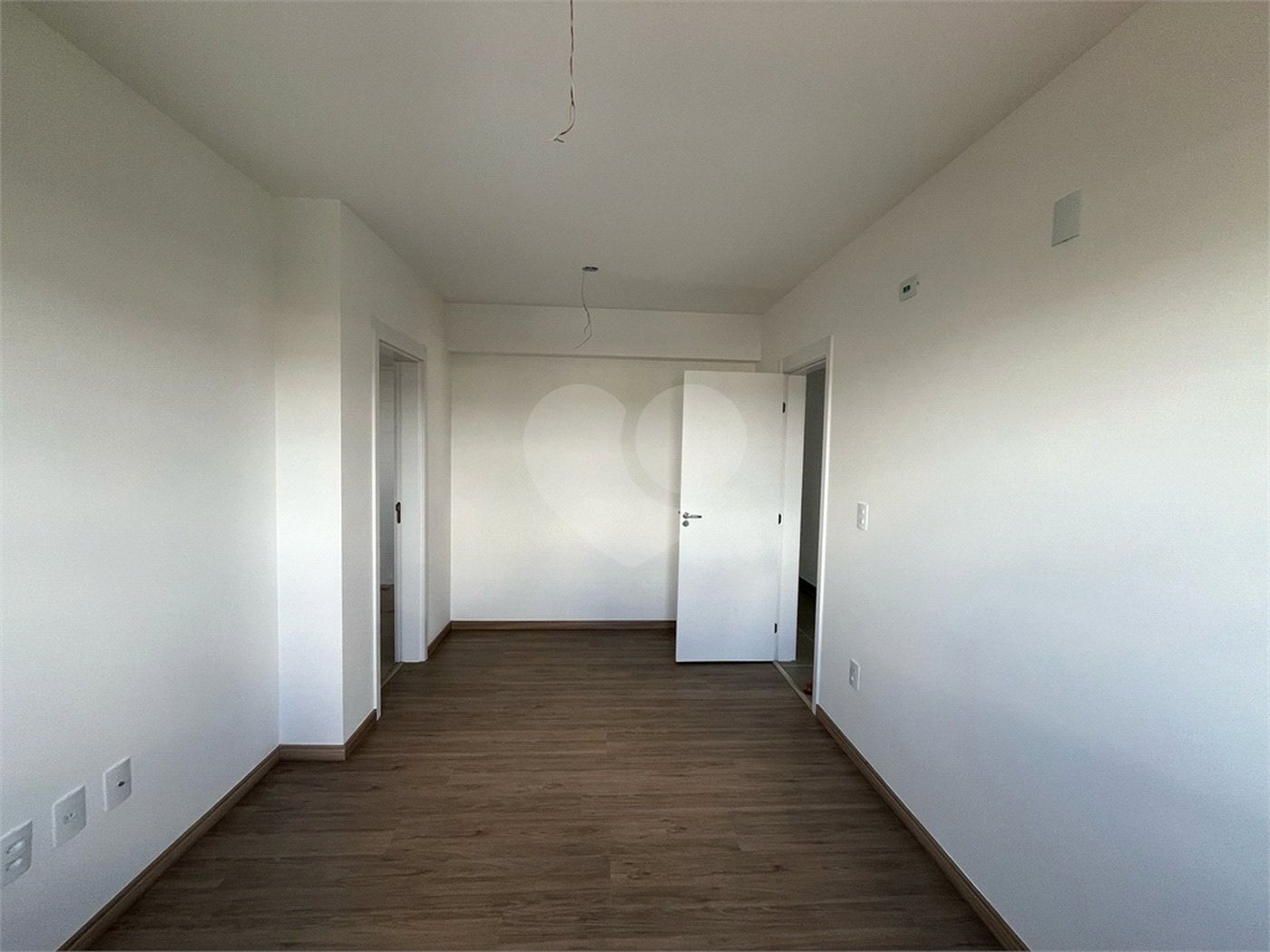 Apartamento à venda com 3 quartos, sendo 1 suíte,  em Além Ponte, Sorocaba, SP