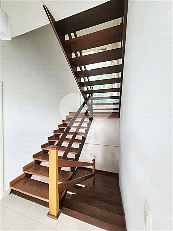 Casa à venda ou para alugar com 7 quartos, sendo 5 suítes, no condomínio Sausalito, Mairiporã - SP