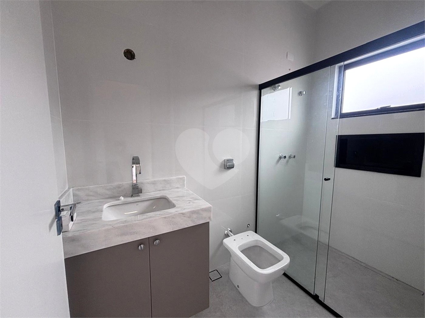 Casa à venda com 3 suítes no condomínio Campos do Conde I e II, Sorocaba - SP