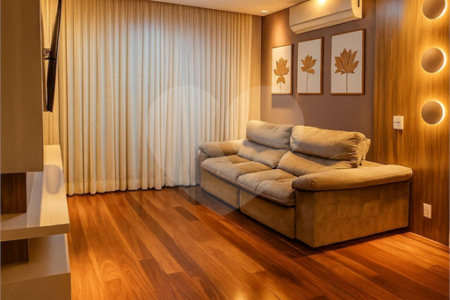 Apartamento à venda com 2 quartos, sendo 1 suíte, em Baeta Neves, São Bernardo do Campo, SP