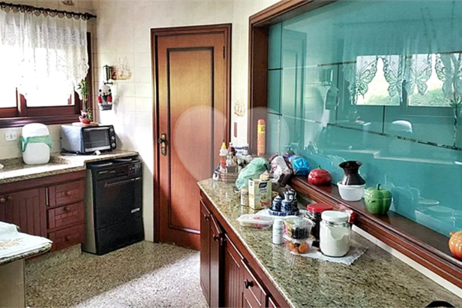 Casa à venda com 4 suítes no condomínio Alpes da Cantareira, Mairiporã - SP