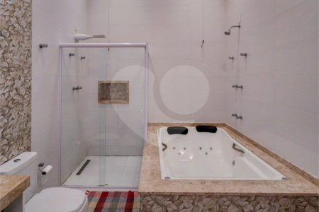 Casa à venda com 5 quartos, sendo 4 suítes, em Jardim Nova Esperança, Jacareí, SP