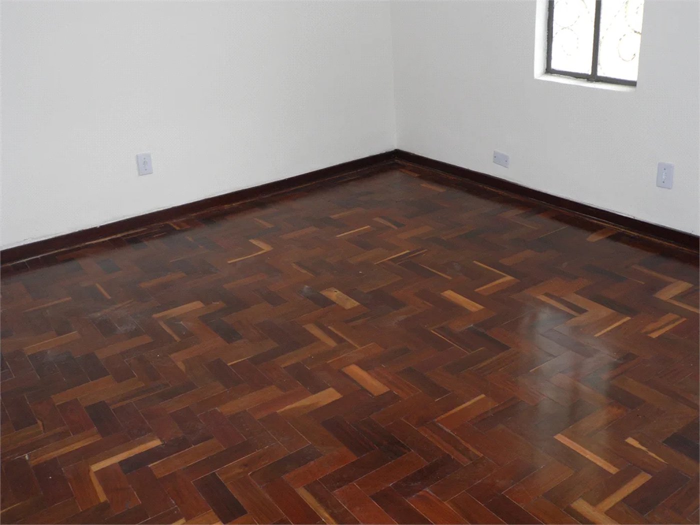 Casa à venda com 5 quartos, sendo 3 suítes, em Vila São Francisco, São Paulo, SP