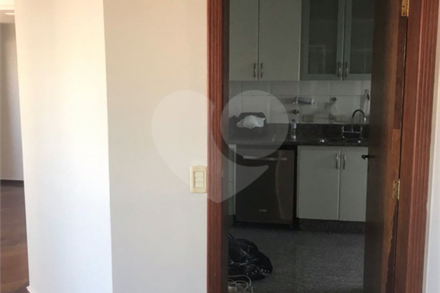 Apartamento à venda com 3 quartos, sendo 1 suíte, em Vila Paulicéia, São Paulo, SP