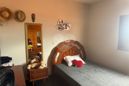 Casa à venda com 3 quartos, sendo 1 suíte, em Vila Romão, Salto, SP