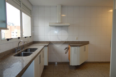 Apartamento à venda com 4 suítes em Moema, São Paulo, SP