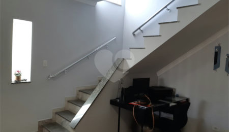 Sobrado à venda com 3 quartos, sendo 1 suíte,  em Vila Romero, São Paulo, SP