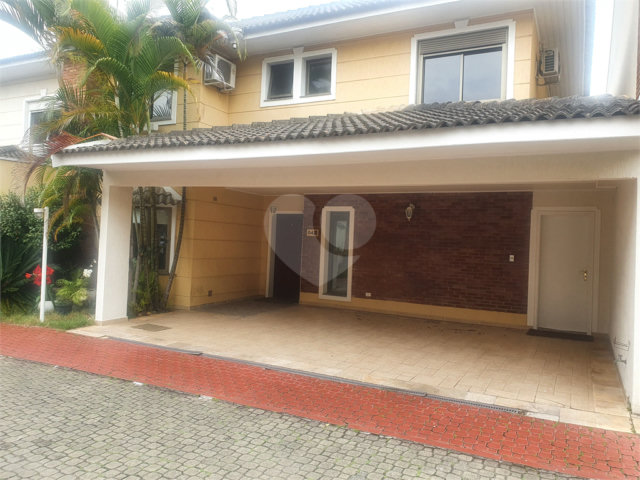 Casa à venda com 4 quartos, sendo 2 suítes,  no condomínio Lake Louise, São Paulo - SP