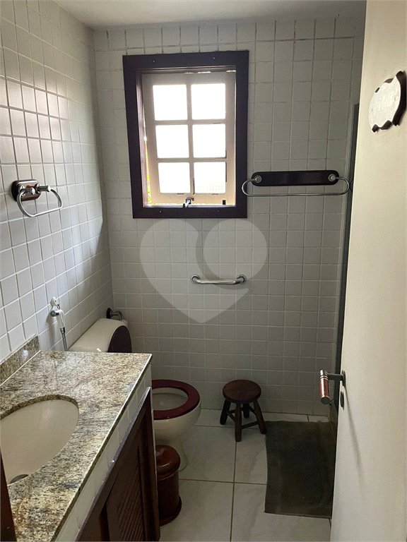 Casa em condomínio à venda com 2 quartos, sendo 1 suíte,  em Portal da Ferradura, Armação dos Búzios, RJ